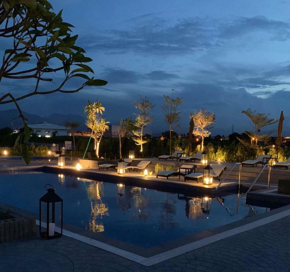 Tsang Kuo Resort Wujie Extérieur photo